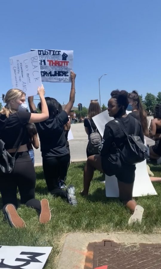 Plainfield+teens+gather+along+Route+59+in+support+of+the+Black+Lives+Matter+movement+in+June+2020.+Photo+courtesy+of+Ruby+Yepsen.